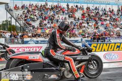 auto-plus-2014-fri-131